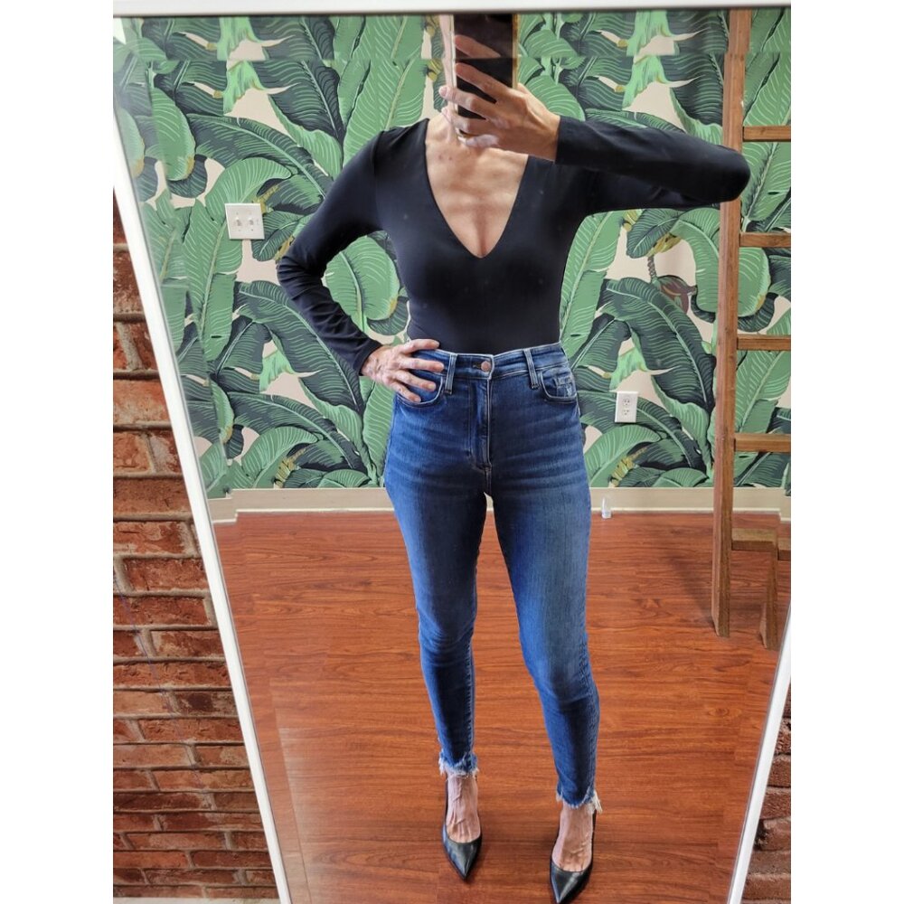 NWOT Aritzia Babaton Long-Sleeved V-Neck Bodysuit in Black